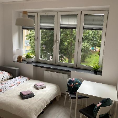 Kawalerki Basi Przy Dabrowskiego 22 Katowice Luaran gambar